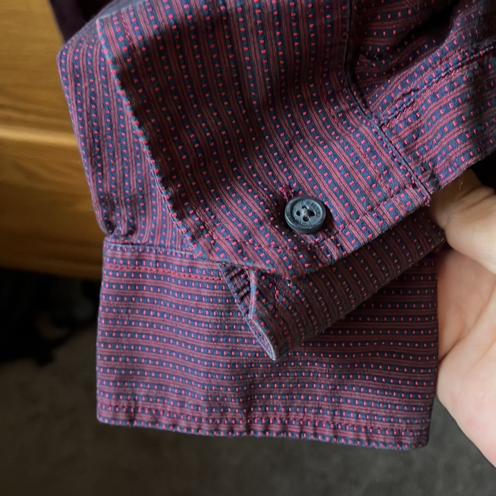 Armani Exchange burgundy dress shirt - Picture 4 of 5